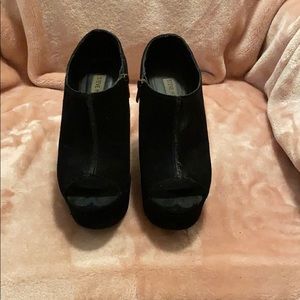 Women’s black suede platform open toe shoes